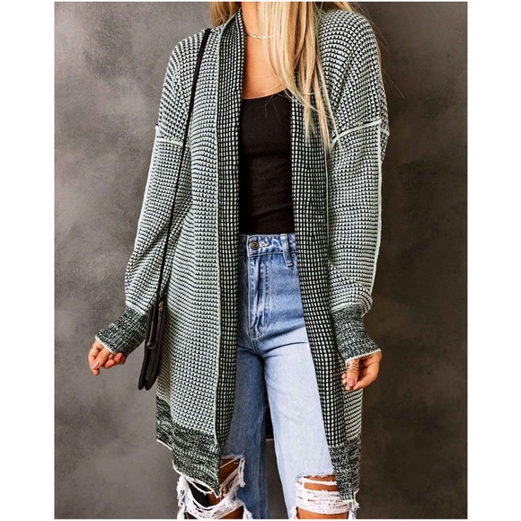 Cozy 2 Tone Open Front Oversized Cardigan - Picture 2 of 5